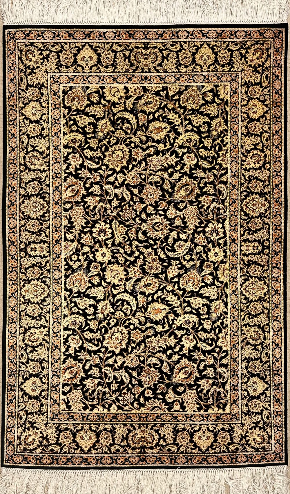 GHOM NATURSEIDE - AUSVERKAUFT